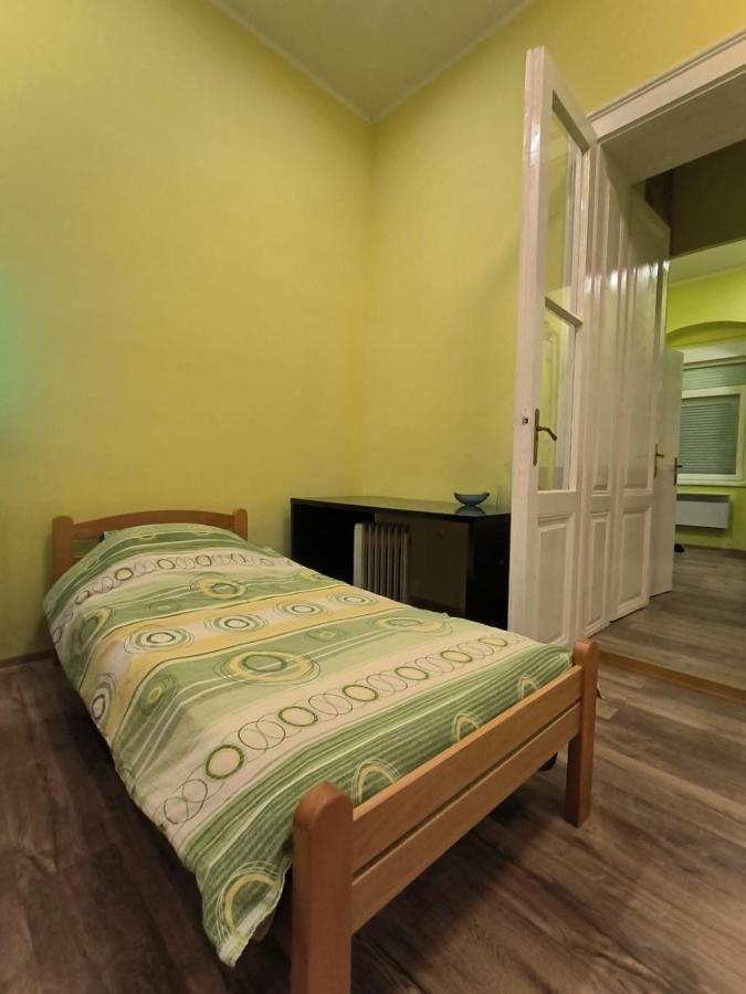 Apartment Kiki Novi Sad Exteriör bild