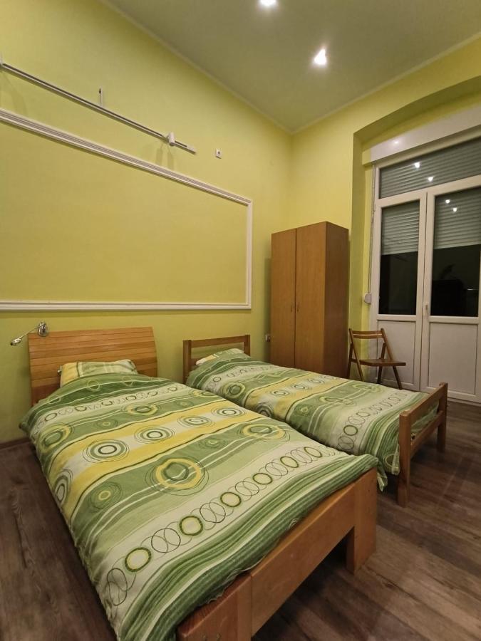 Apartment Kiki Novi Sad Exteriör bild